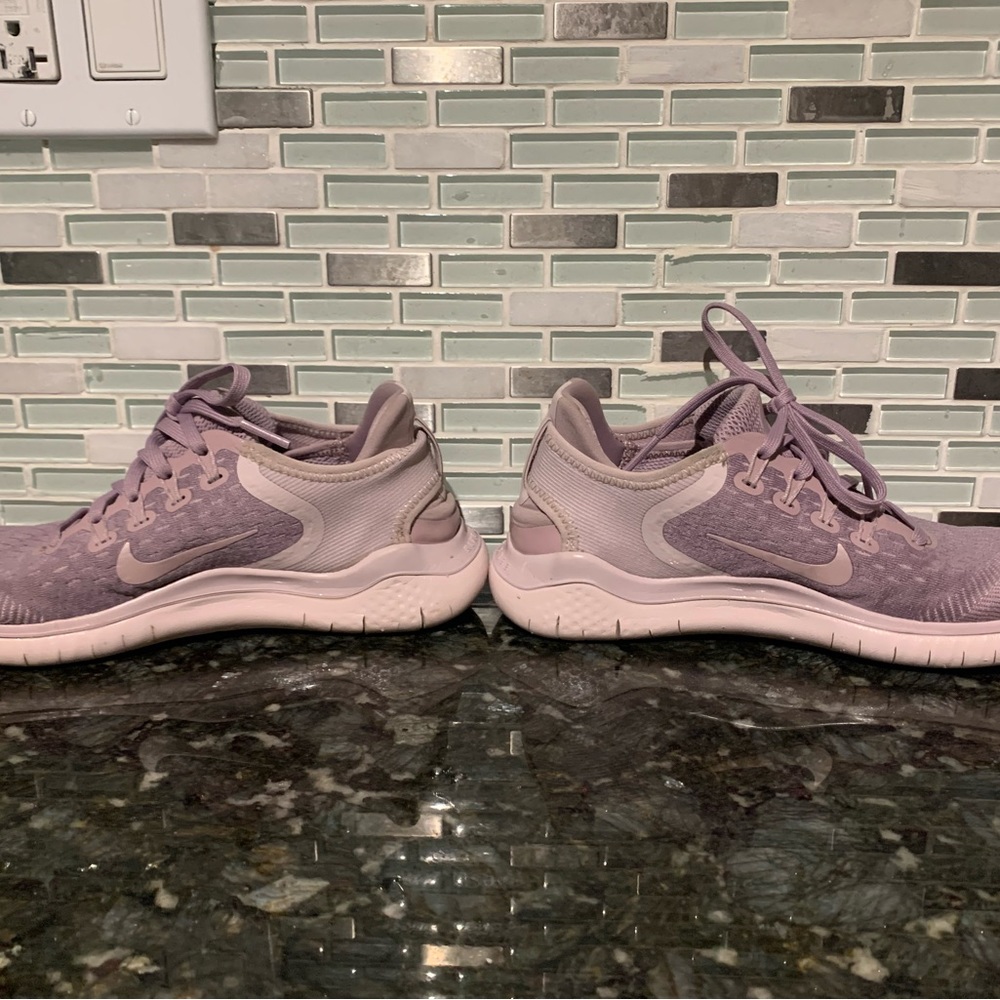 women’s size 6.5 Nikes - Picture 2 of 8